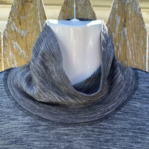 Lululemon Wooly Wonder Turtleneck Sz 12 - Picture 7 of 12